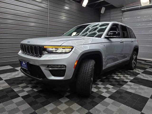Used 2022 Jeep Grand Cherokee Limited 4xe w/ Luxury Tech Group II AWD/4WD image 46