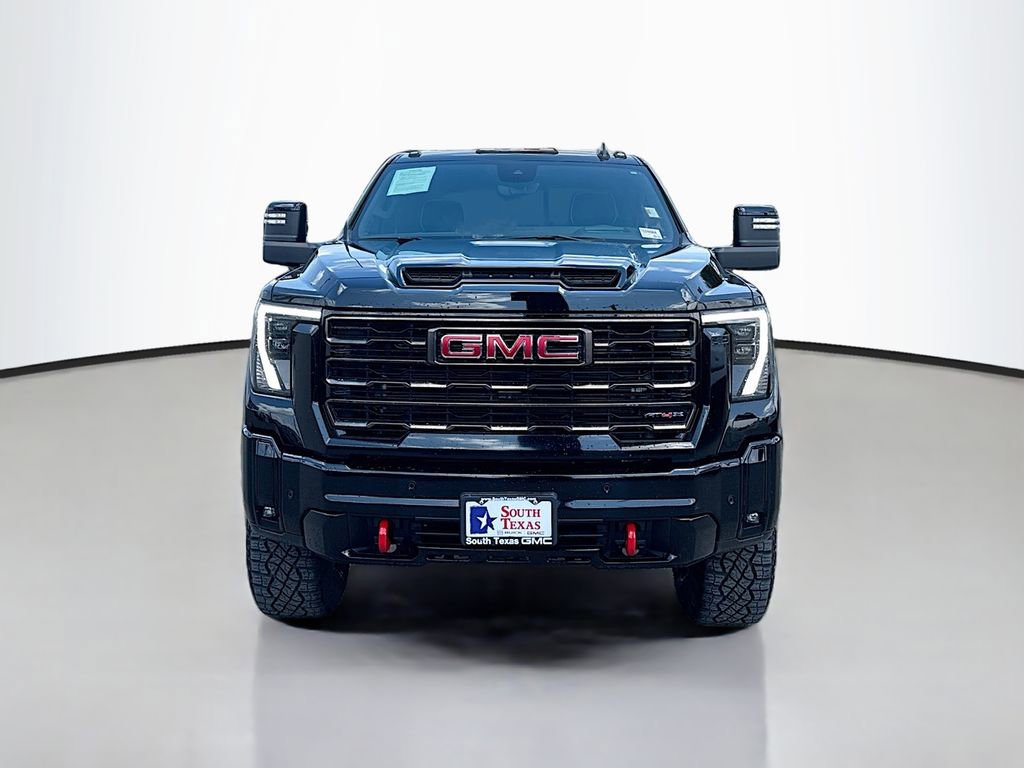 Used 2025 GMC Sierra 2500 AT4X image 2