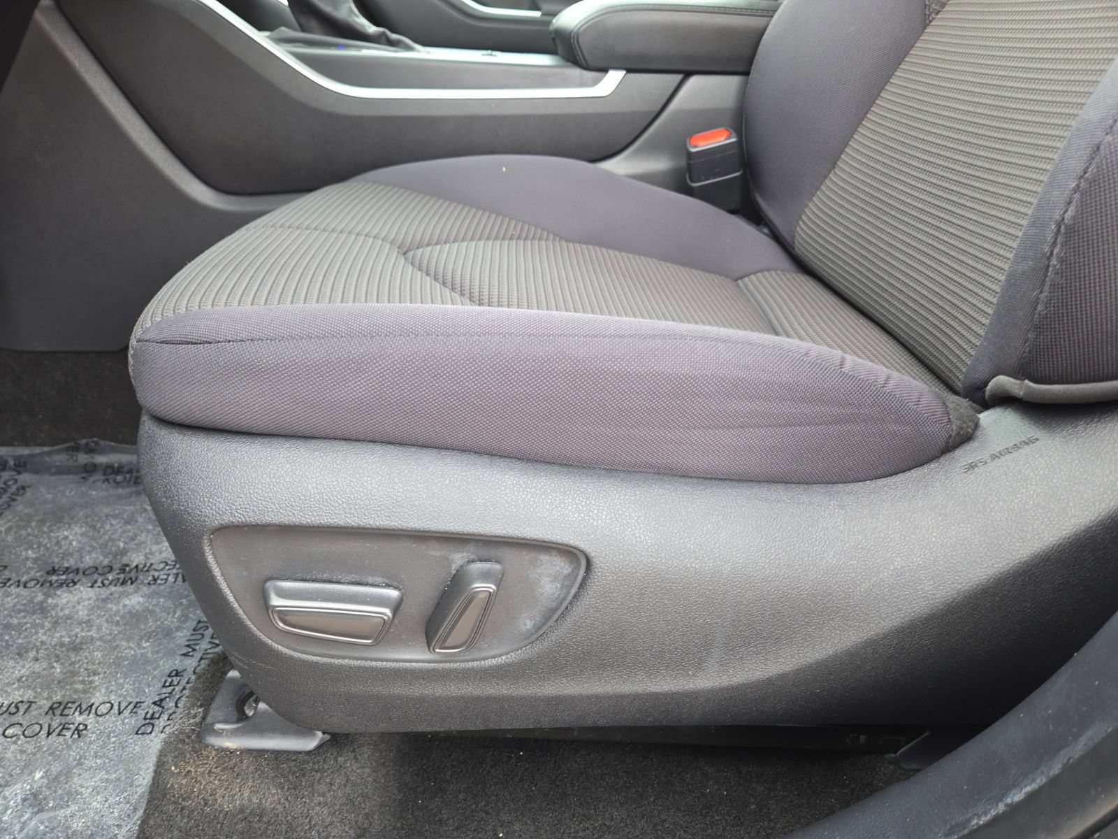 Used 2025 Toyota Highlander LE FWD image 25