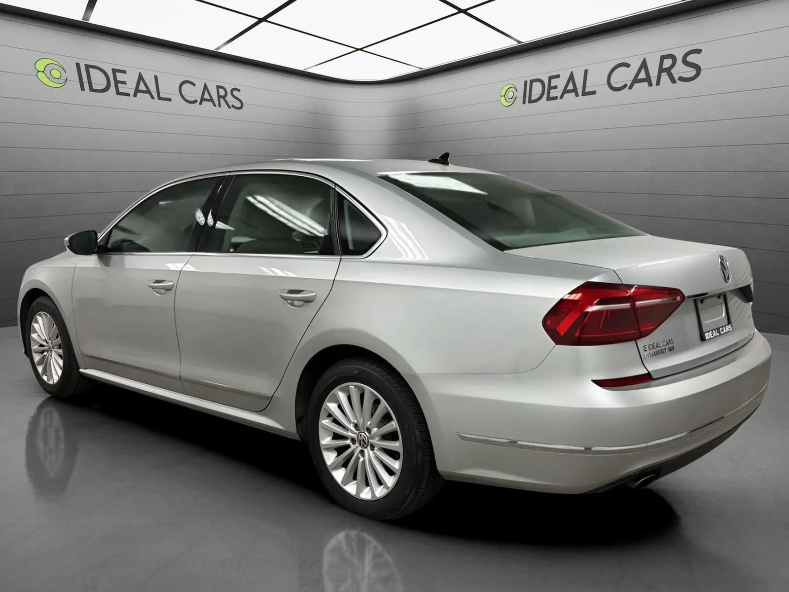 Used 2017 Volkswagen Passat 1.8T SE FWD image 7