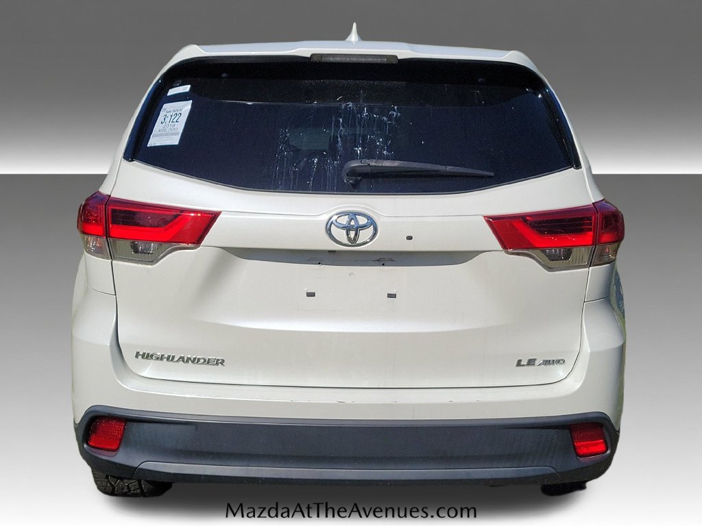 Used 2019 Toyota Highlander Plus AWD/4WD image 21