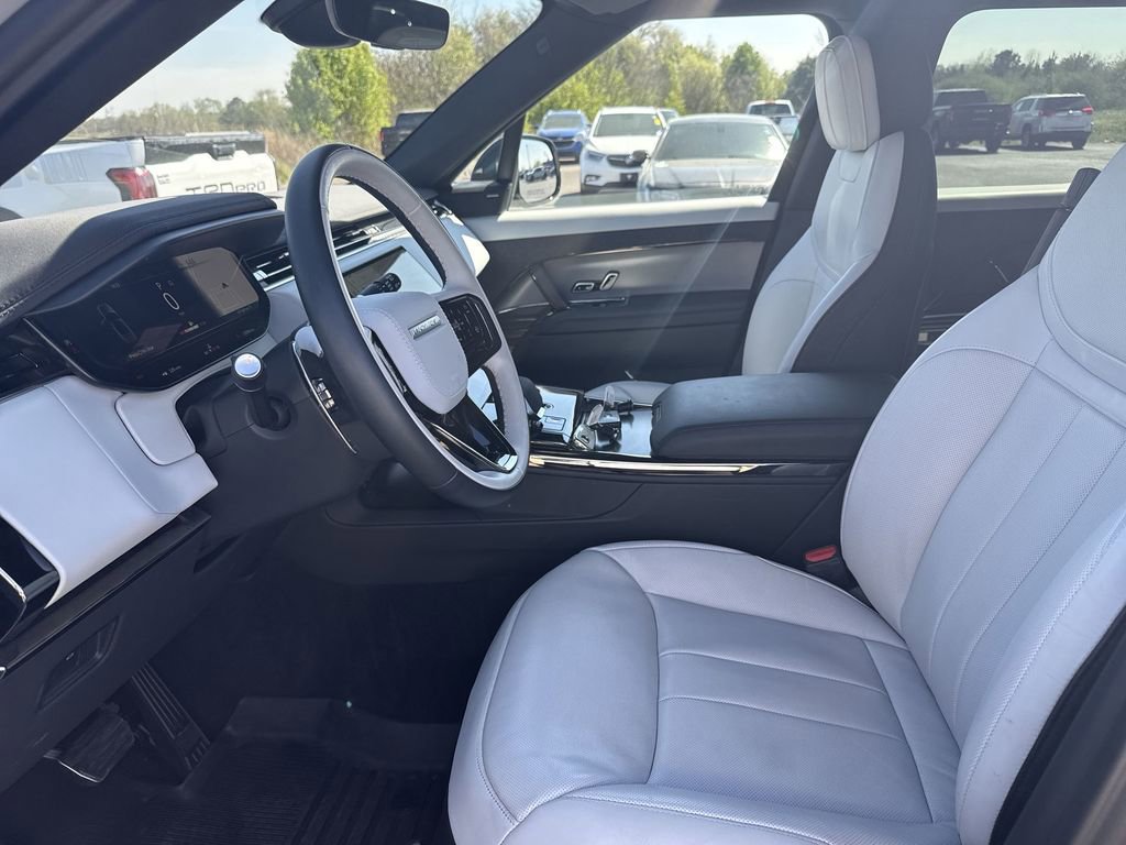 Used 2025 Land Rover Range Rover Sport Dynamic SE image 26