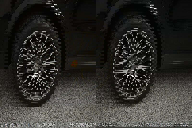 Used 2021 Porsche Cayenne S image 42