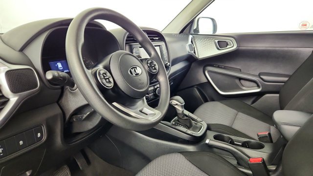 Used 2021 Kia Soul LX FWD image 11