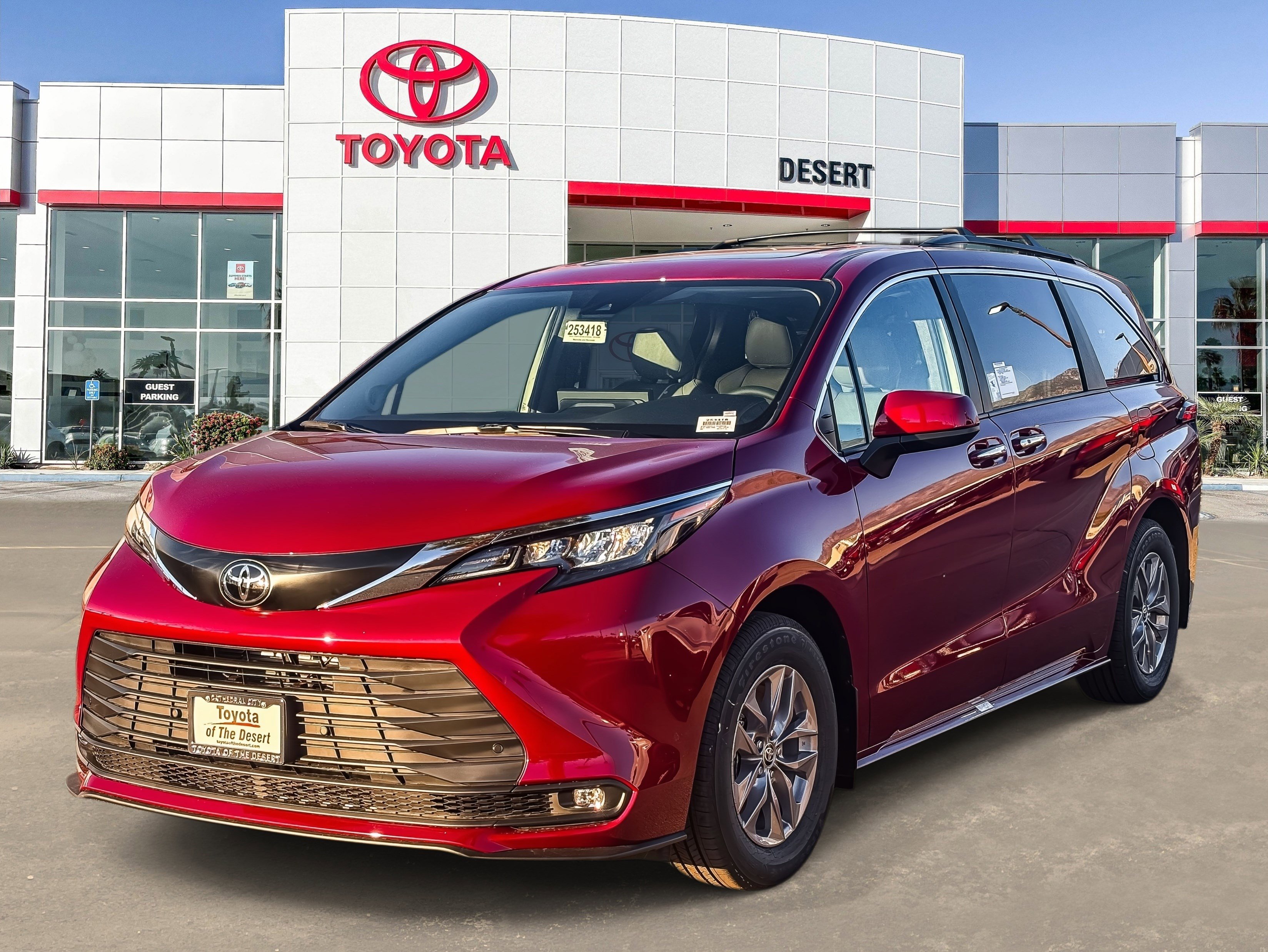 New 2026 Toyota Sienna XLE FWD image 3