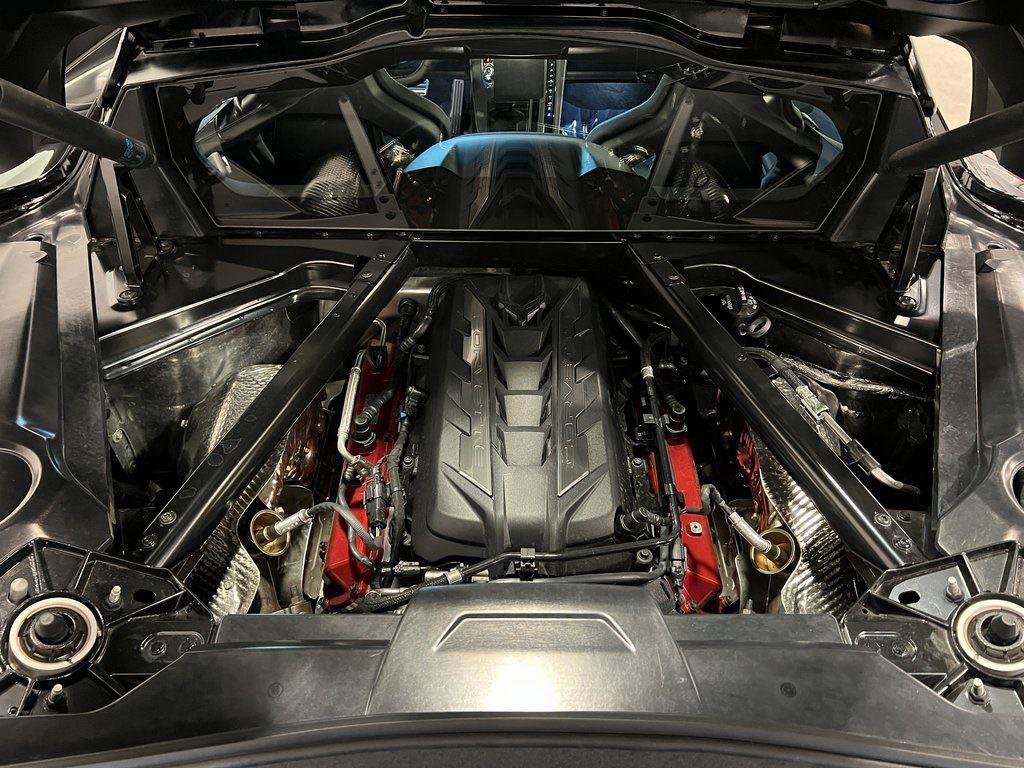 Used 2025 Chevrolet Corvette Stingray Coupe w/ 1LT image 15