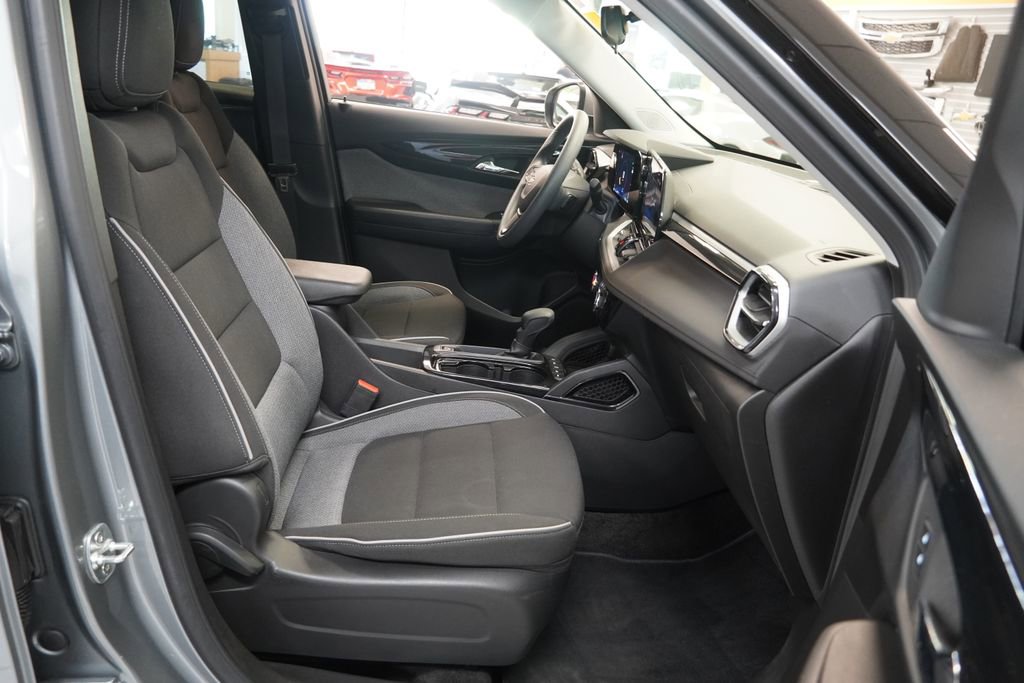 Certified 2024 Chevrolet TrailBlazer LT AWD/4WD image 16