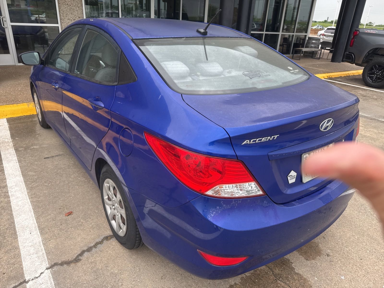 Used 2013 Hyundai Accent GLS image 3