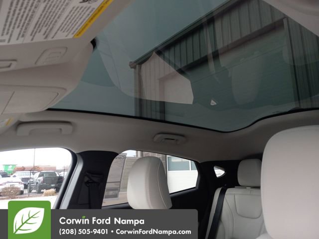 New 2025 Ford Mustang Mach-E Premium image 23