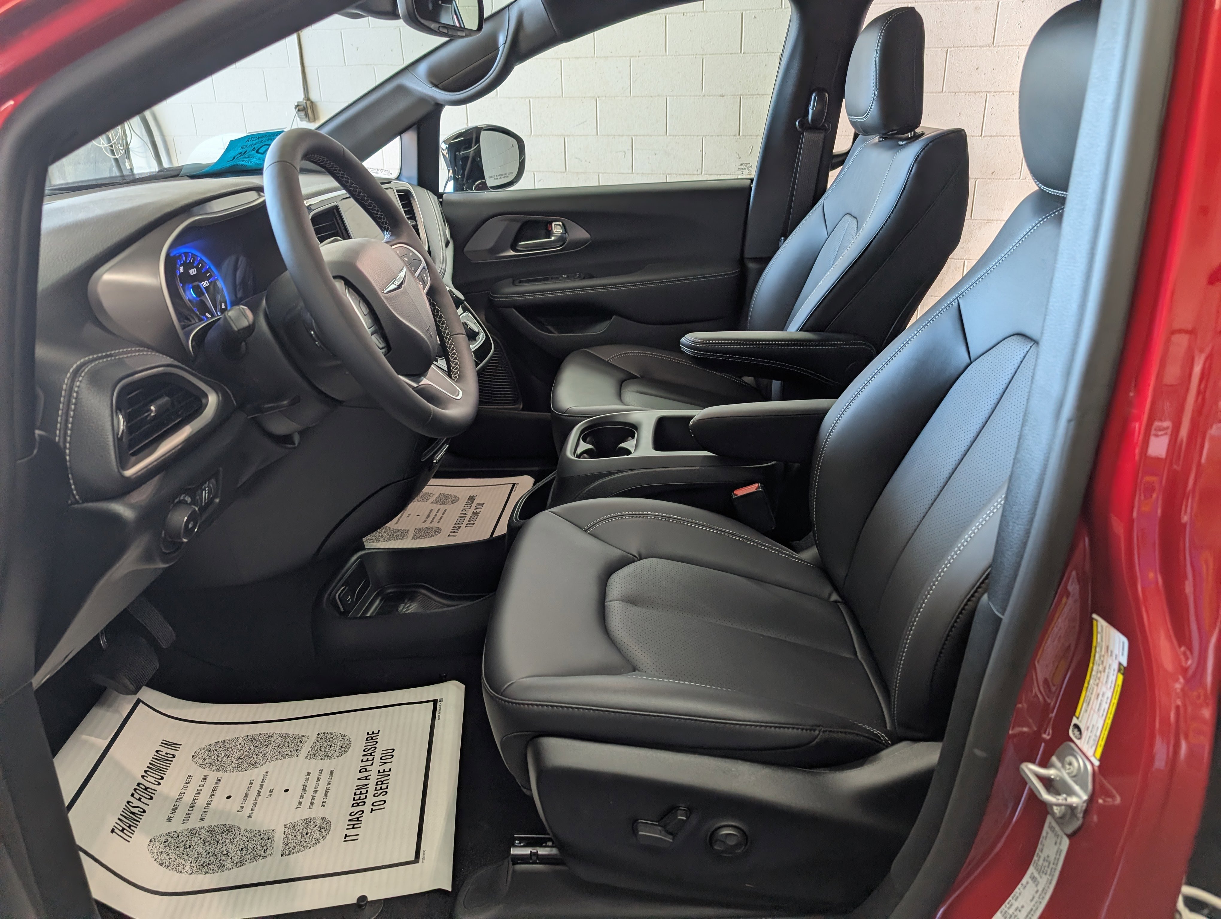 New 2026 Chrysler Pacifica Select image 8