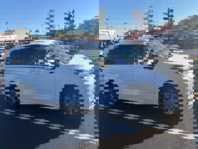 Used 2021 Toyota Sienna LE