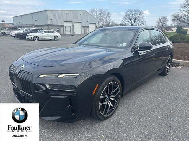 Used 2023 BMW 760i xDrive image 1