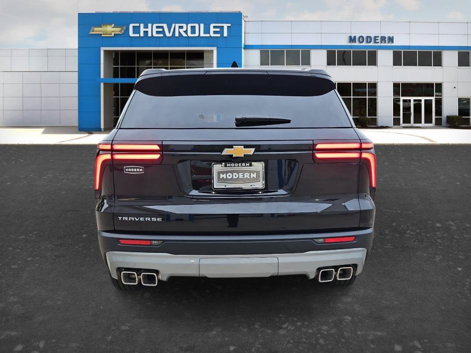 New 2027 Chevrolet Traverse LT FWD image 4
