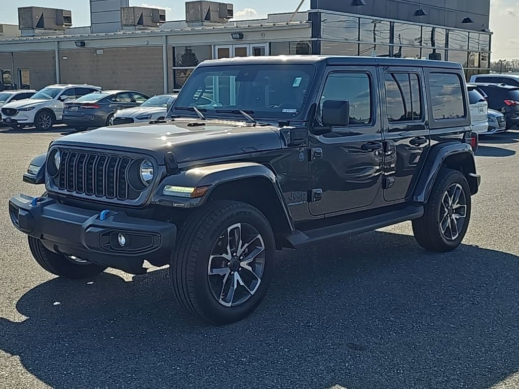 Used 2024 Jeep Wrangler Unlimited w/ Convenience Group image 15