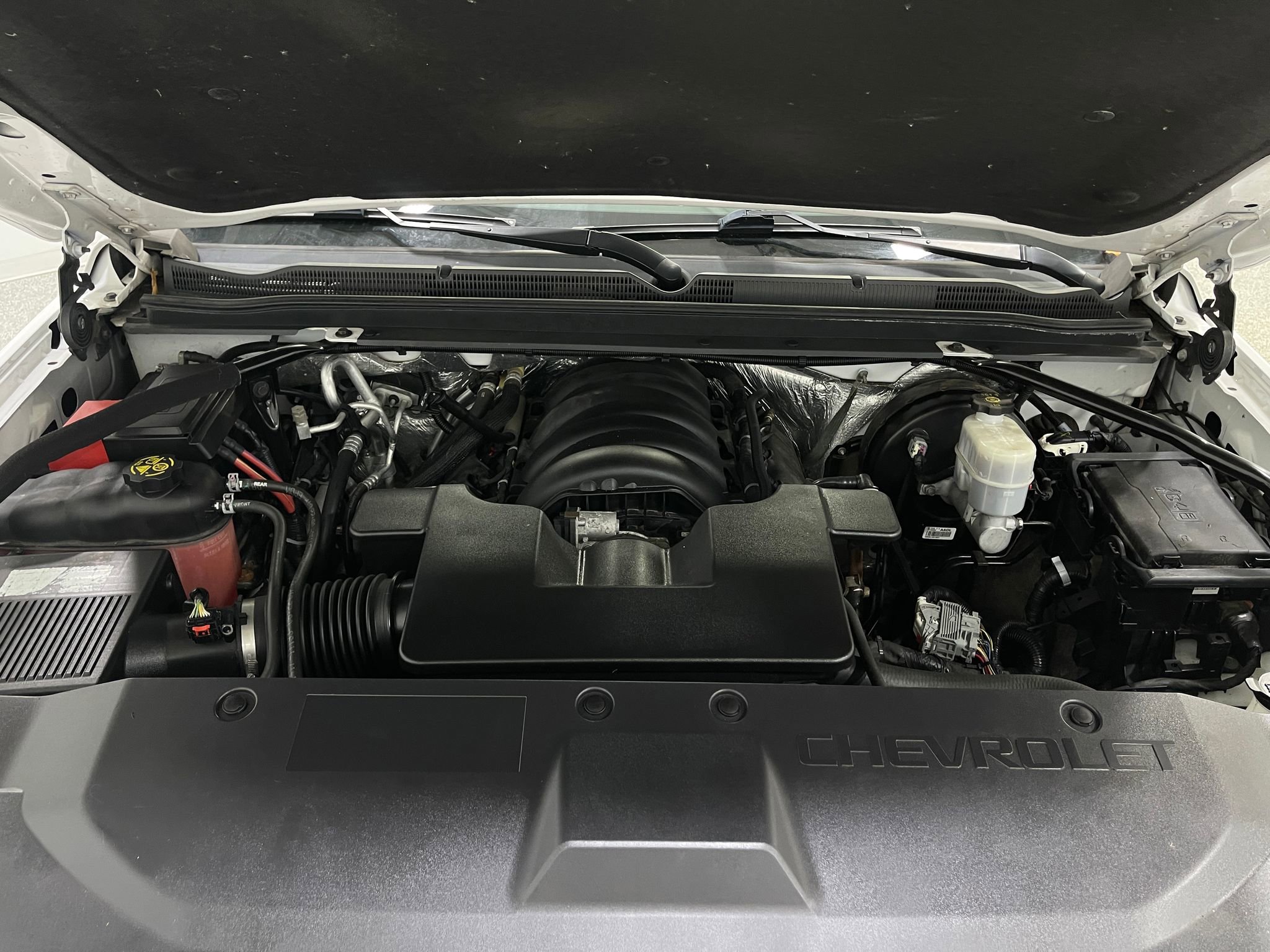 Used 2018 Chevrolet Suburban LT image 21