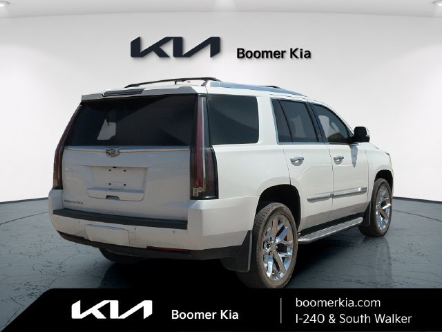 Used 2016 Cadillac Escalade Luxury AWD/4WD image 5