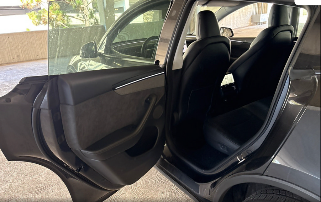 Used 2026 Tesla Model Y Long Range AWD/4WD image 6