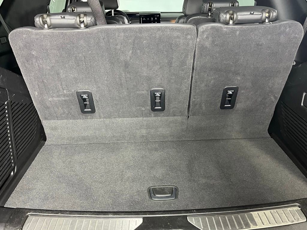 Used 2025 GMC Yukon Denali image 34