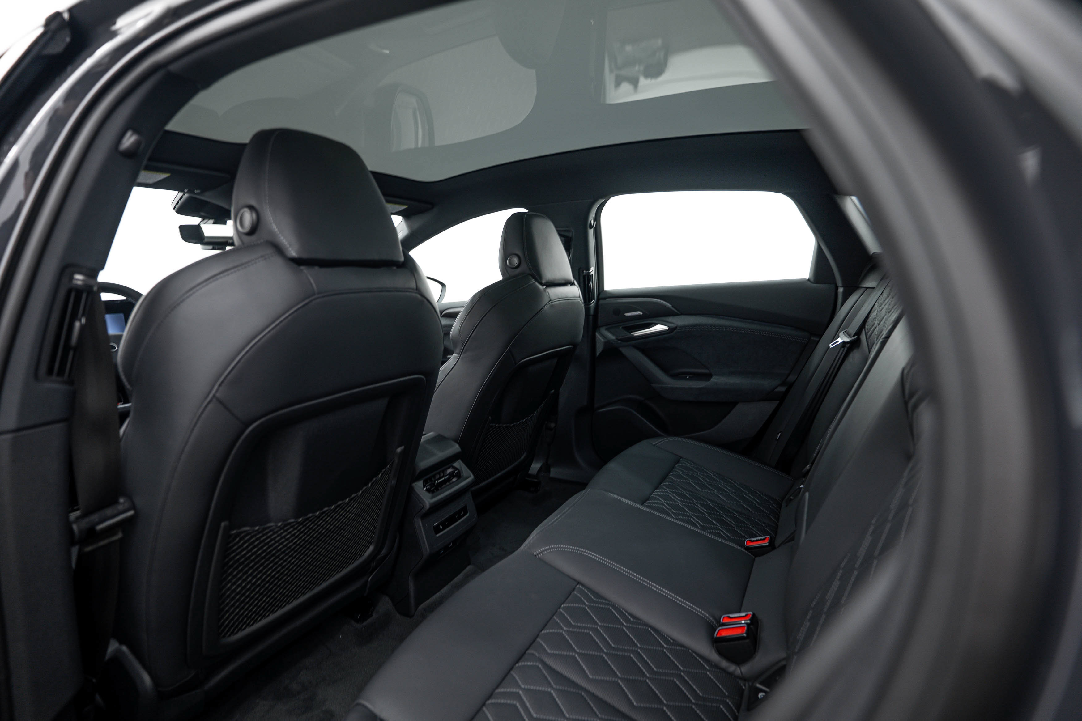 New 2027 Audi S6 e-tron Prestige AWD/4WD image 19