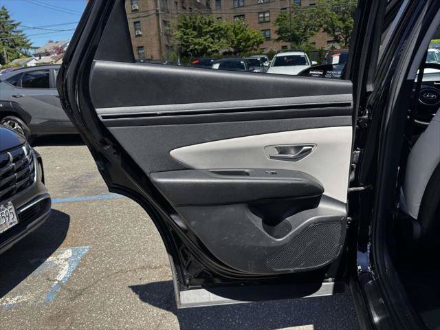 Used 2023 Hyundai Tucson SEL w/ Convenience Package AWD/4WD image 10