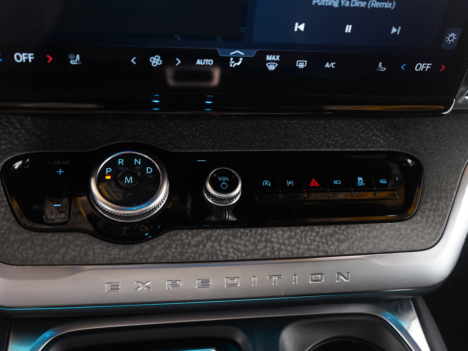 Used 2025 Ford Expedition Tremor AWD/4WD image 29