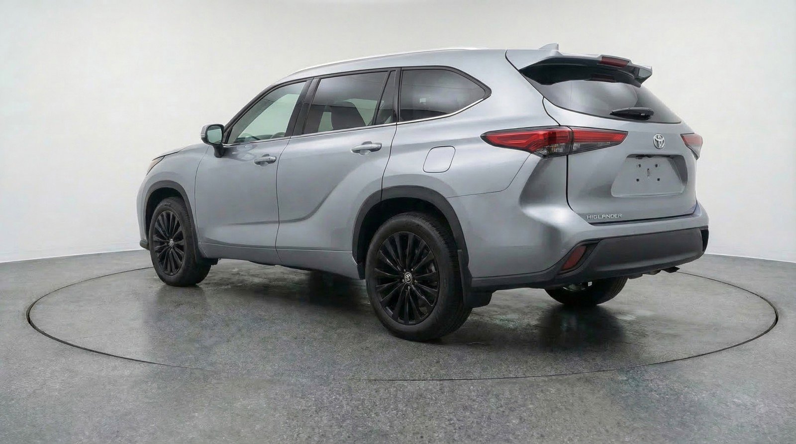 Used 2025 Toyota Highlander XSE image 6