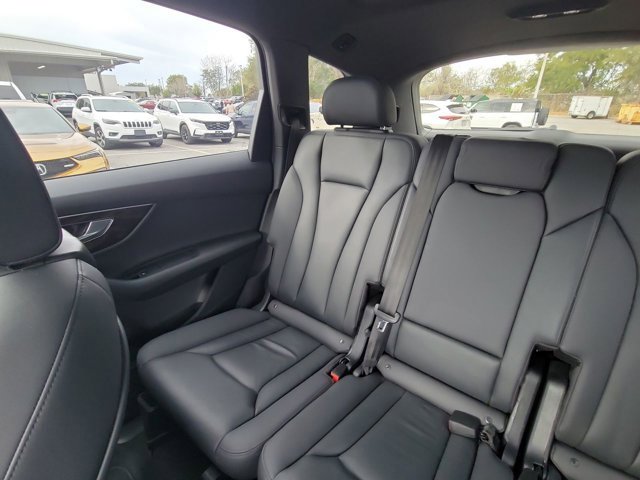 Used 2021 Audi Q7 2.0T Premium w/ Convenience Package image 4