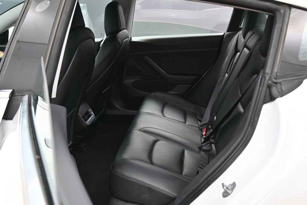 Used 2020 Tesla Model 3 Standard Range RWD image 36