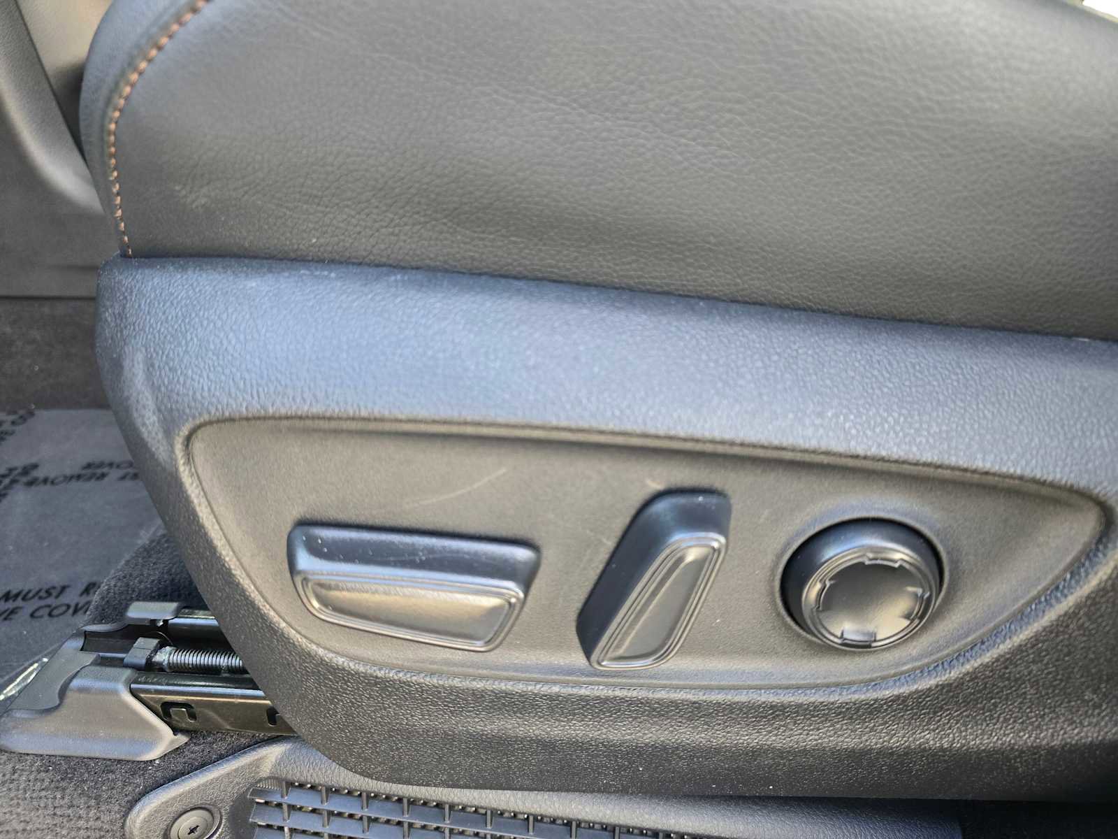 Used 2025 Toyota Sienna Platinum image 24