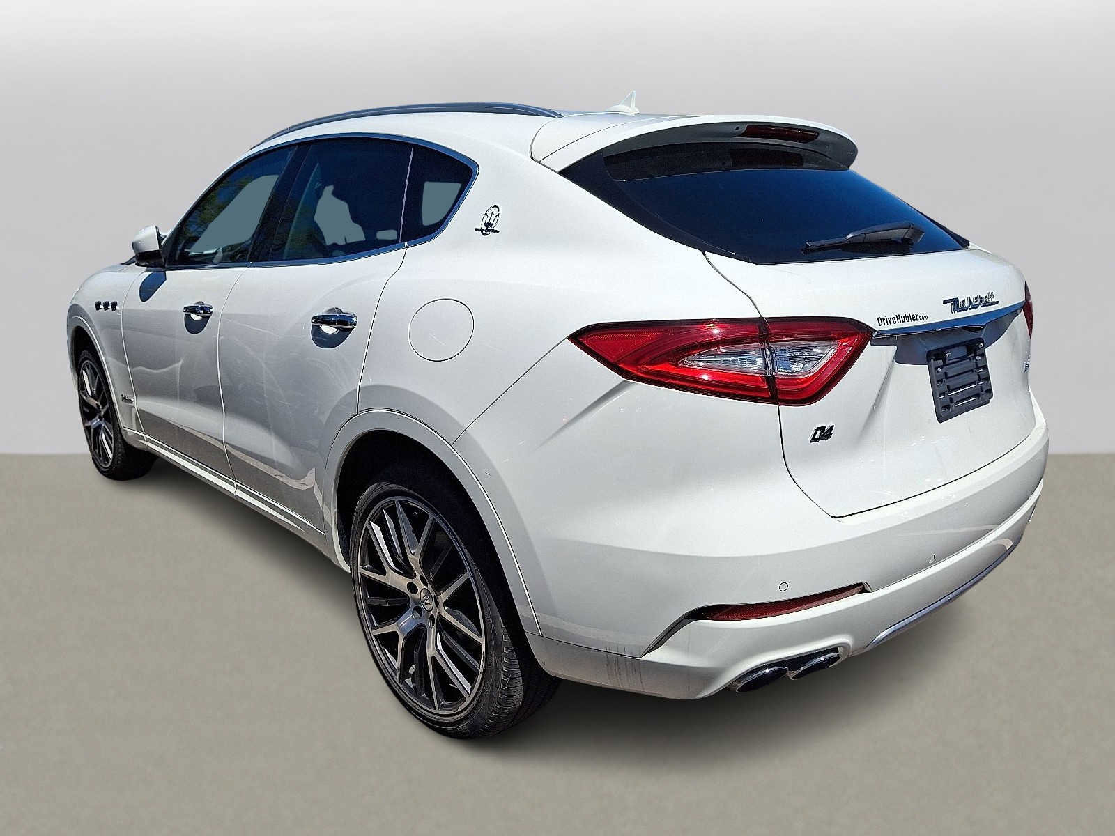 Used 2020 Maserati Levante GranLusso AWD/4WD image 4