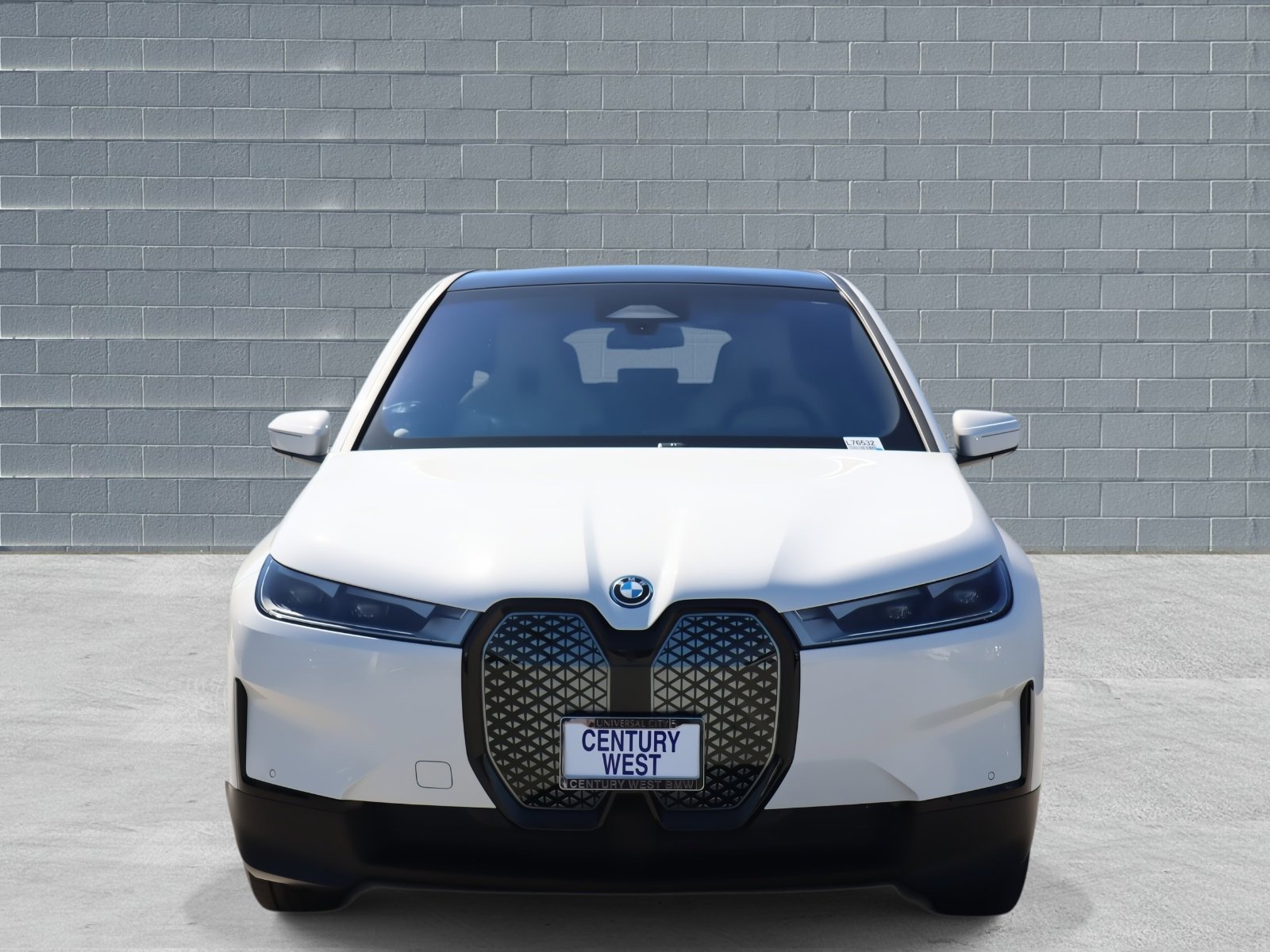 Used 2025 BMW iX xDrive50 w/ Convenience Package image 3