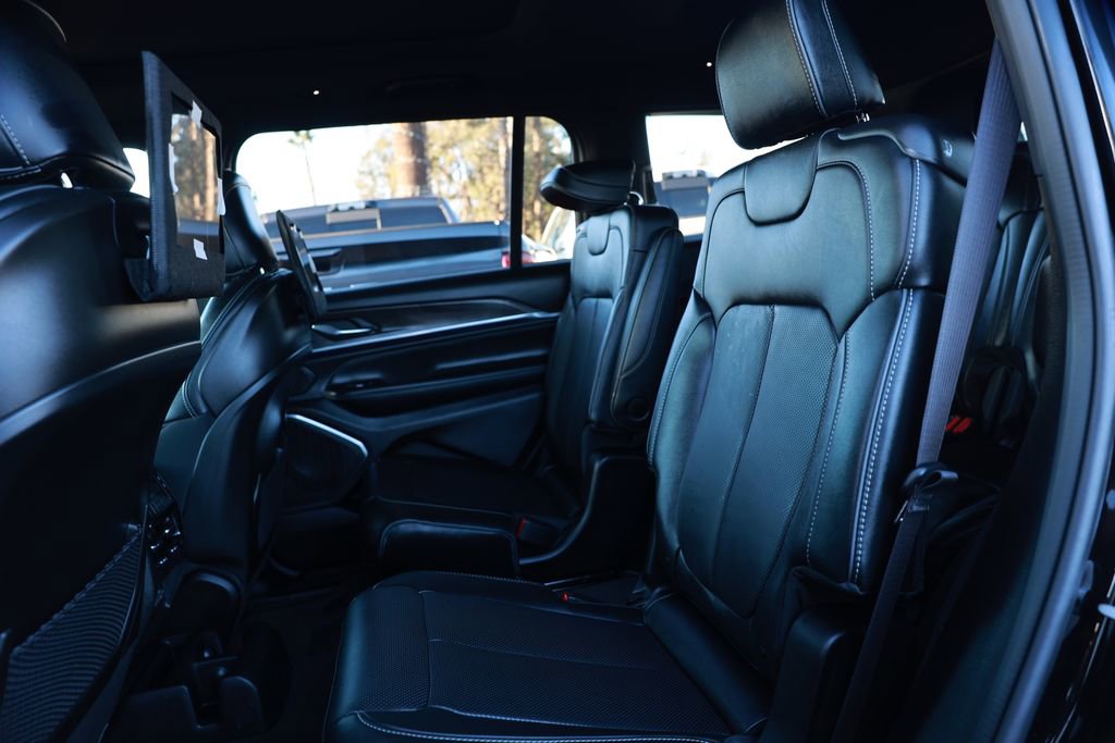 New 2025 Jeep Grand Cherokee L Overland image 30