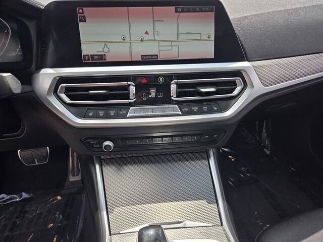Used 2021 BMW 330i Sedan w/ M Sport Package RWD image 7