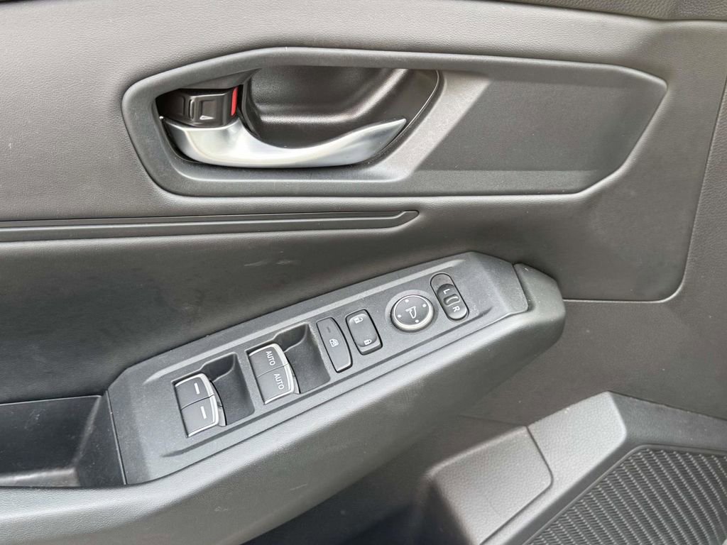 Used 2024 Honda Accord EX image 18