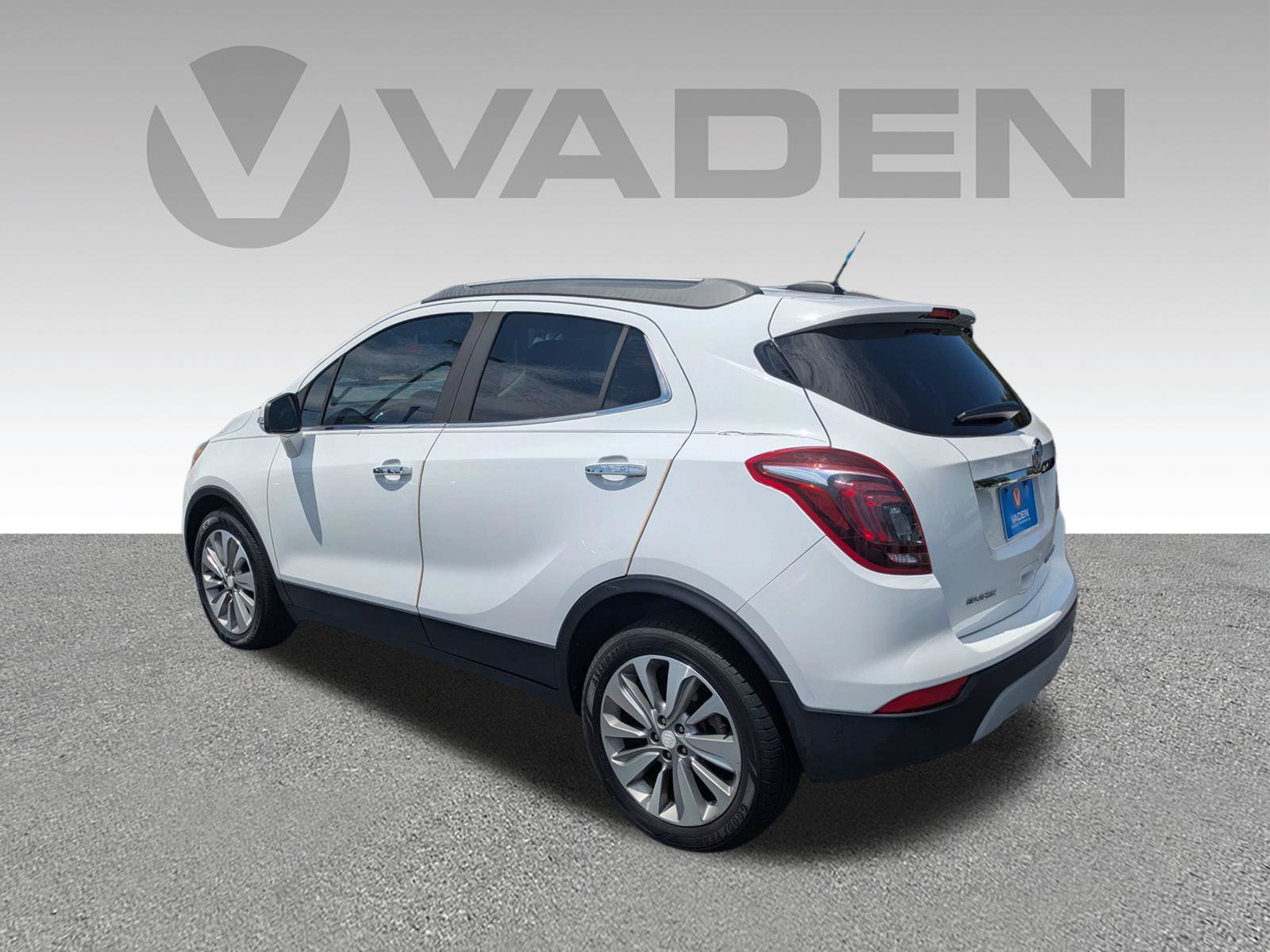 Used 2018 Buick Encore Preferred FWD image 23