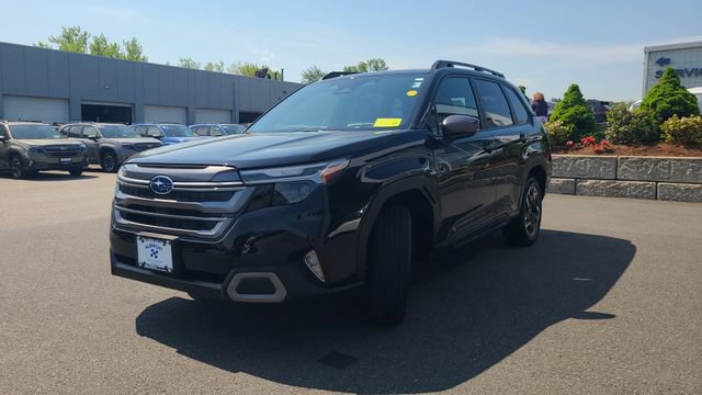 Certified 2025 Subaru Forester Limited AWD/4WD image 3