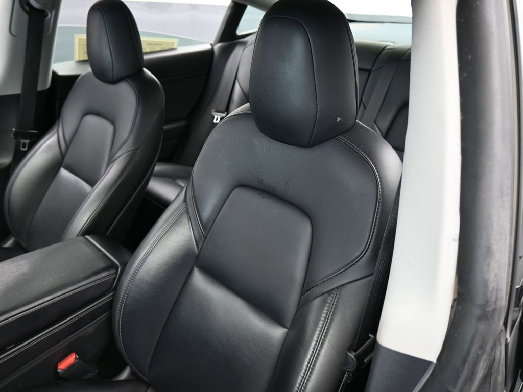 Used 2021 Tesla Model 3 Standard Range Plus image 17