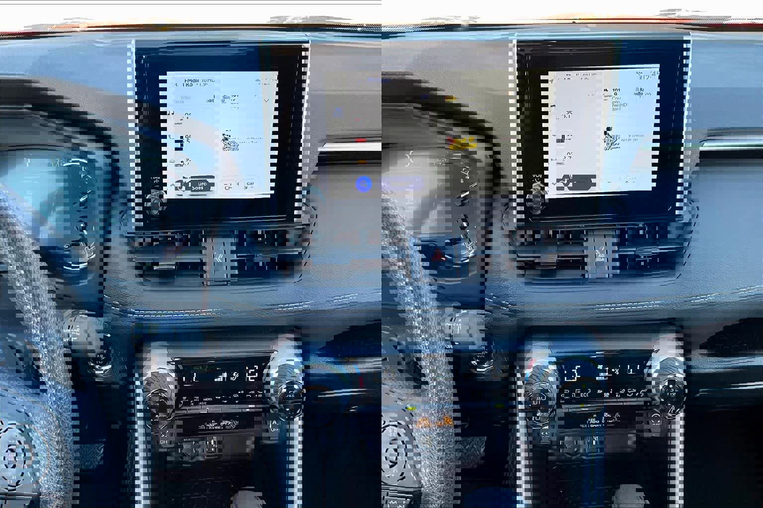 Used 2023 Toyota RAV4 XLE image 6