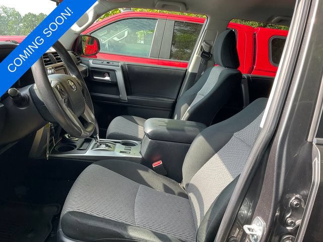 Used 2016 Toyota 4Runner SR5 AWD/4WD image 3
