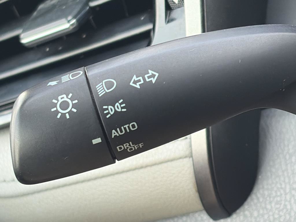Used 2022 Toyota Camry LE FWD image 10