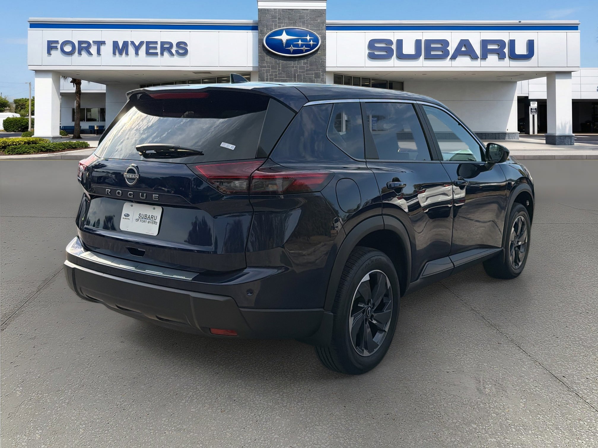 Used 2026 Nissan Rogue SV image 3