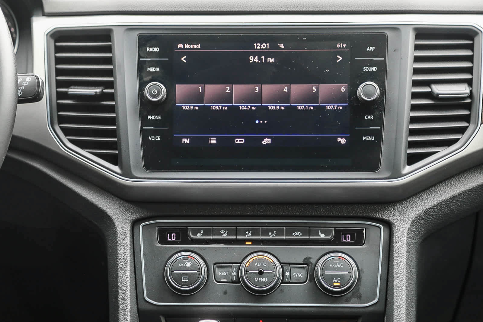 Used 2019 Volkswagen Atlas SE AWD/4WD image 14