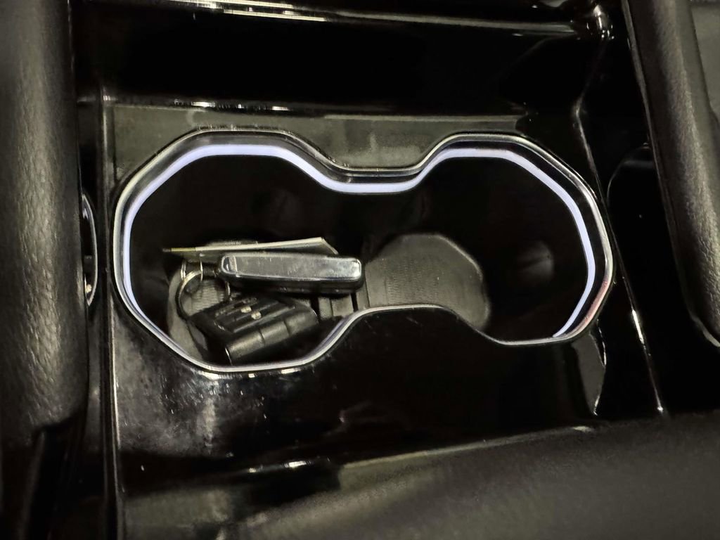 Used 2022 Jeep Grand Cherokee L Limited image 25