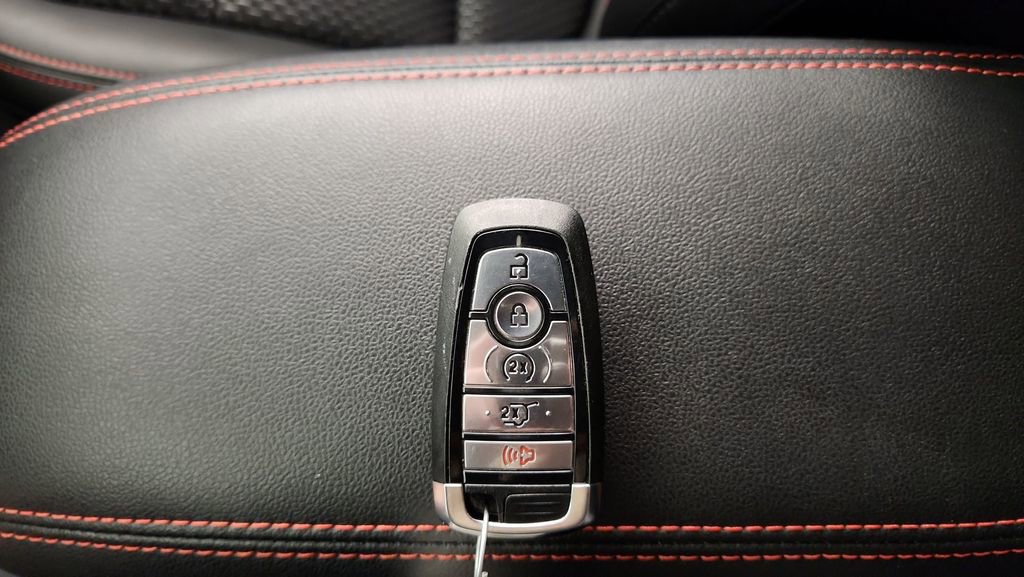 New 2024 Ford Escape ST-Line Select w/ Tech Pack #2 AWD/4WD image 23