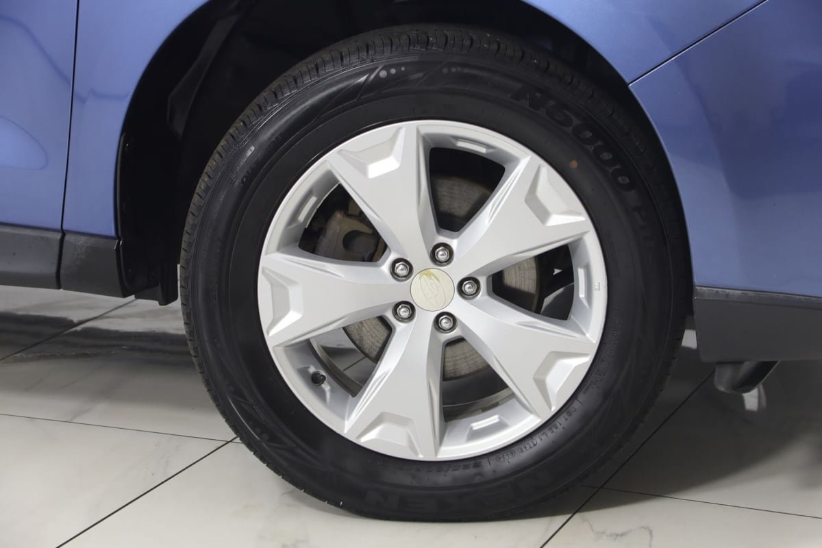 Used 2016 Subaru Forester 2.5i w/ Alloy Wheel Package AWD/4WD image 12