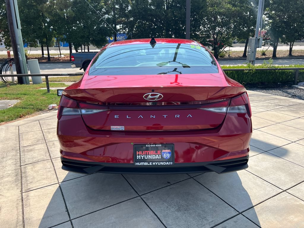 Certified 2023 Hyundai Elantra SEL w/ Convenience Package FWD image 12