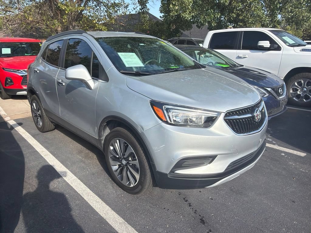 Used 2021 Buick Encore Preferred AWD/4WD image 2