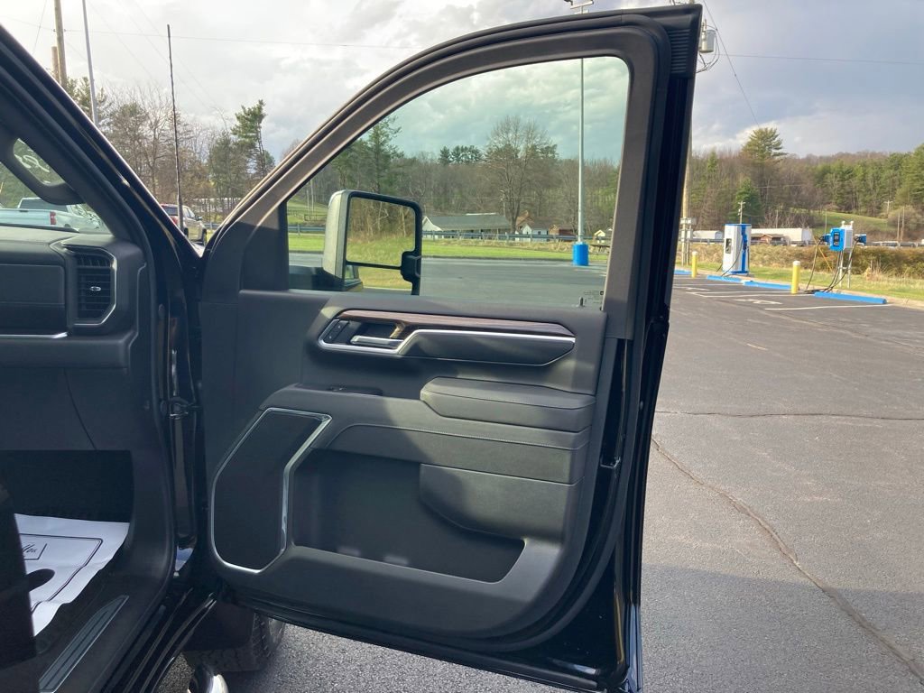 New 2026 Chevrolet Silverado 2500 LT w/ Z71 Chrome Sport Edition image 35