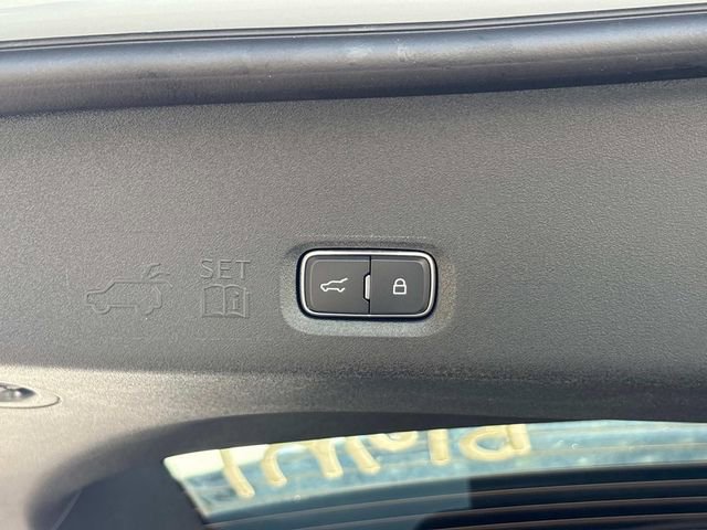 New 2025 Lincoln Navigator L Reserve w/ Jet Appearance Package image 13