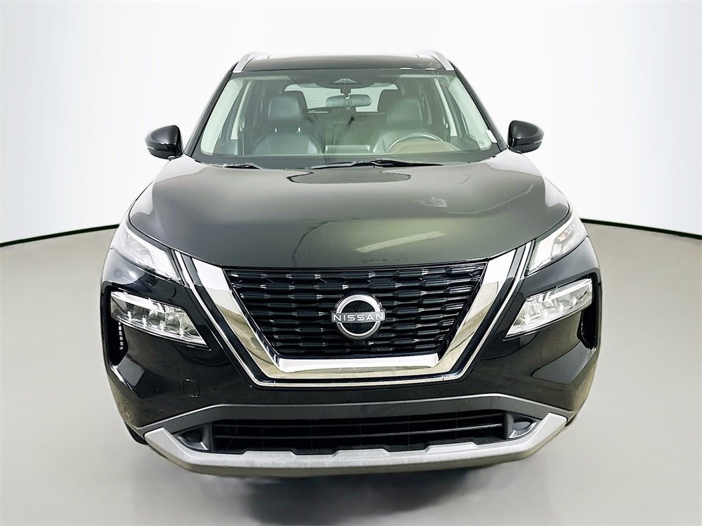 Used 2023 Nissan Rogue SV w/ SV Premium Package image 2